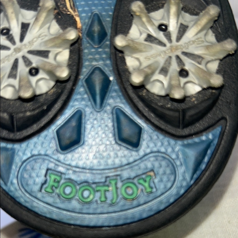 FootJoy White and Pink Golf Shoes - Picture 2 of 9